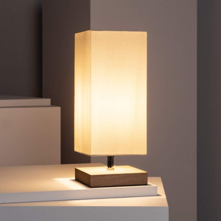 Producto de Lámpara de Mesa de Madera y Tela Haarle