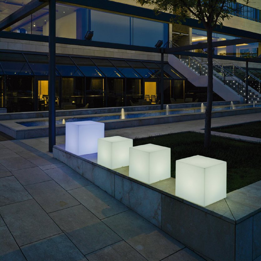 Producto de Cubo LED RGBW Cuby 32 Solar Smarttech