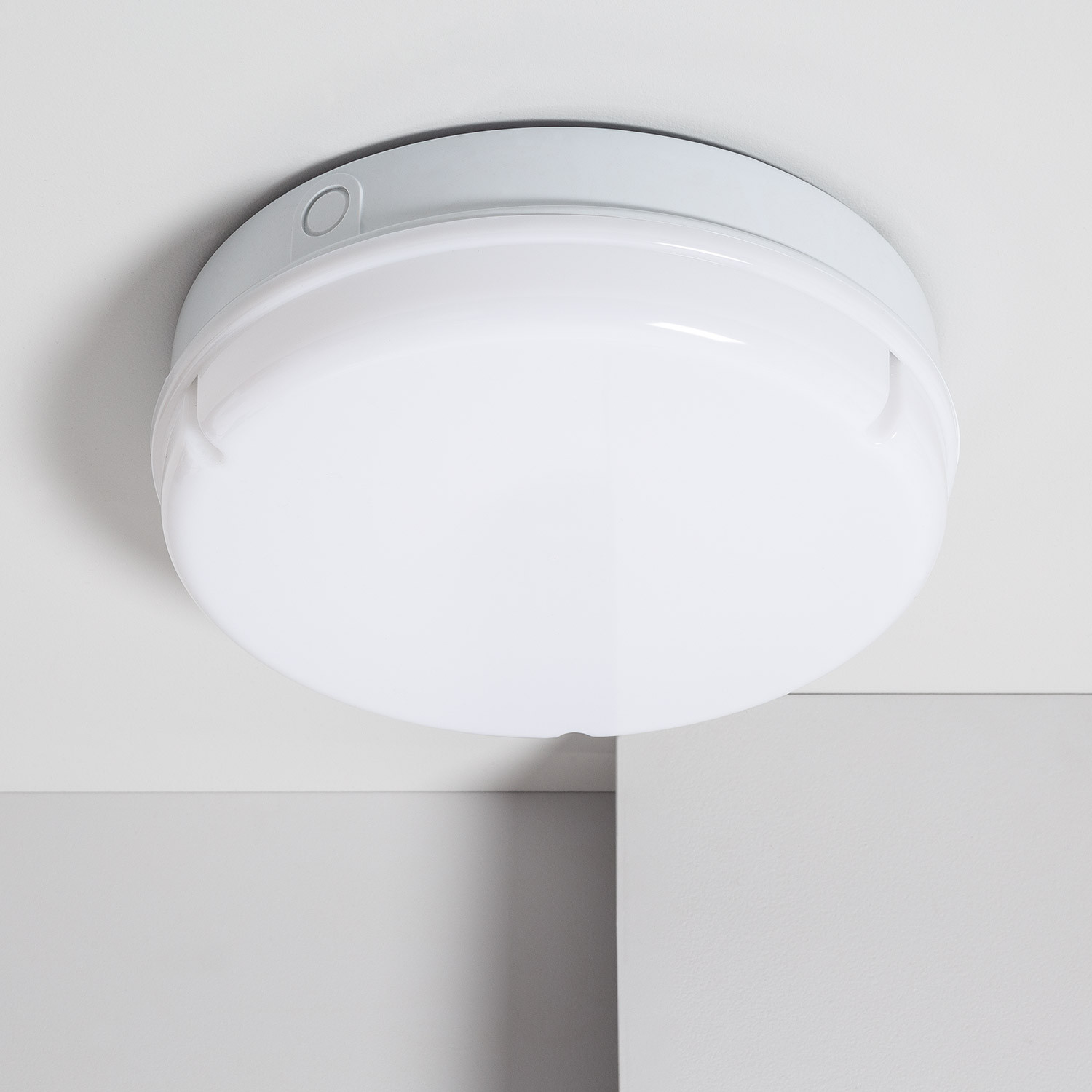 lámpara de sensor para pasillo vestíbulo con mando a distancia cuarto de baño resistente al agua 4000 K almacén OPPEARL 2400 lm Lámpara LED de techo con detector de movimiento sótano IP54 